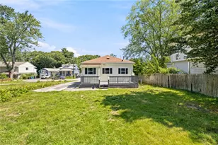 45 Milton Rd, Warwick, RI 02888 - Photo 22