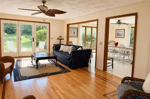 027 Sunset Hill Ave, Portsmouth, RI 02872 - Photo 8