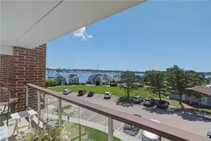 1314 Capella S, Newport, RI 02840 - Photo 32