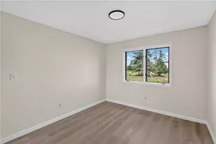 728 Beverage Hill Ave, Pawtucket, RI 02861 - Photo 12
