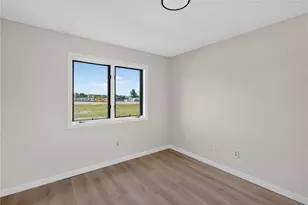 728 Beverage Hill Ave, Pawtucket, RI 02861 - Photo 10