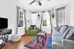 37 Trenton St, Pawtucket, RI 02860 - Photo 2