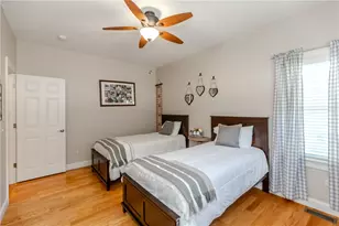 160 Allegra Ln, North Kingstown, RI 02852 - Photo 14
