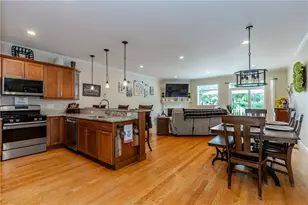 160 Allegra Ln, North Kingstown, RI 02852 - Photo 4