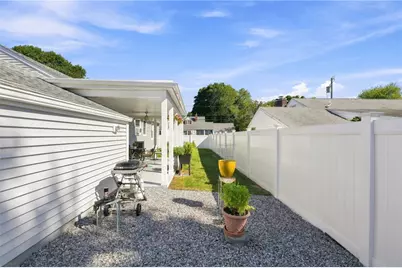 200 Rowe Avenue, Pawtucket, RI 02861 - Photo 30