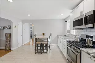 200 Rowe Ave, Pawtucket, RI 02861 - Photo 4