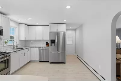 200 Rowe Avenue, Pawtucket, RI 02861 - Photo 6