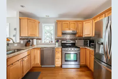 2 Little Lane, Barrington, RI 02806 - Photo 4