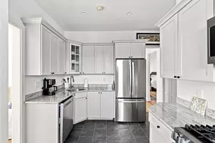 12 Mt Vernon St, Newport, RI 02840 - Photo 16