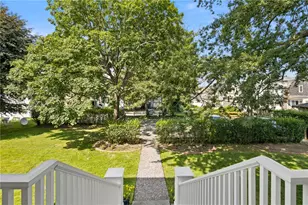 12 Mt Vernon St, Newport, RI 02840 - Photo 36