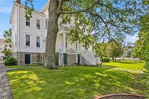 12 Mt Vernon St, Newport, RI 02840 - Photo 38