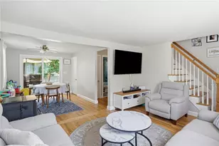 25 King Rd, Middletown, RI 02842 - Photo 8
