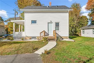 34 Read Ave, Barrington, RI 02806 - Photo 2