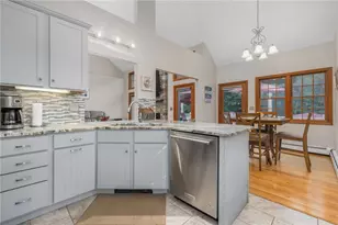 42 Deer Run Dr, West Greenwich, RI 02817 - Photo 20