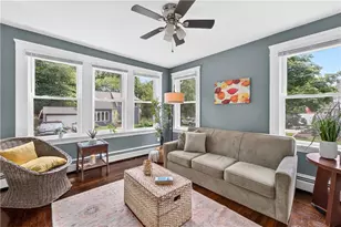 31 Elton Ave, Warwick, RI 02889 - Photo 4