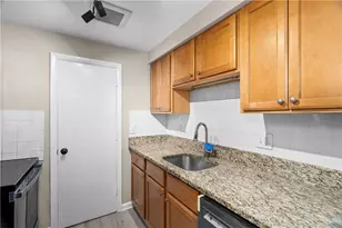 50 Carnation St, Pawtucket, RI 02860 - Photo 12