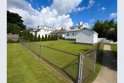 293 Sutton Avenue, East Providence, RI 02914 - Photo 4
