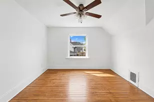 165 Briggs St, Providence, RI 02905 - Photo 8