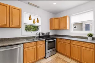 165 Briggs St, Providence, RI 02905 - Photo 10