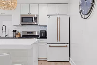 426 Spring Street #B101, Newport, RI 02840 - Photo 6