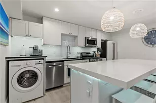 426 Spring St, Newport, RI 02840 - Photo 8
