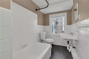 511 Angell St, Providence, RI 02906 - Photo 16