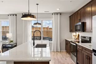 141 E Pt Dr, East Providence, RI 02916 - Photo 2