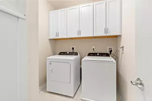 141 E Pt Dr, East Providence, RI 02916 - Photo 12