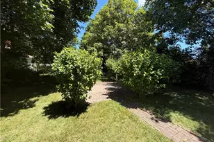 7 Caswell St, Newport, RI 02840 - Photo 2