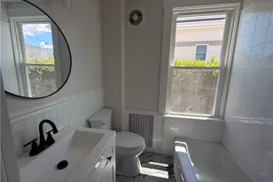 7 Caswell St, Newport, RI 02840 - Photo 18