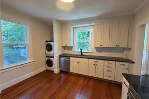 7 Caswell St, Newport, RI 02840 - Photo 6