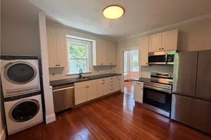 7 Caswell St, Newport, RI 02840 - Photo 4