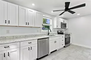 53 Pell Ave, Warwick, RI 02888 - Photo 4