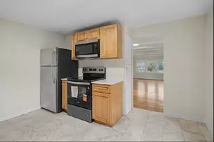 69 Hull St, Warwick, RI 02888 - Photo 8