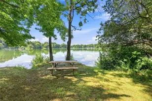 102 Community Rd, Warwick, RI 02889 - Photo 18