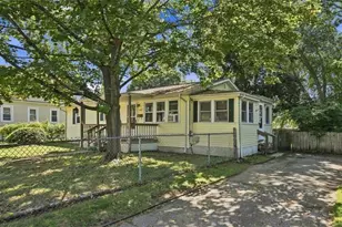 102 Community Rd, Warwick, RI 02889 - Photo 2