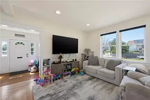 40 Walnut St, Tiverton, RI 02878 - Photo 18