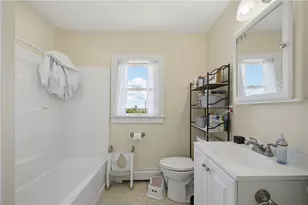 40 Walnut St, Tiverton, RI 02878 - Photo 34