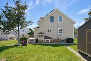 40 Walnut St, Tiverton, RI 02878 - Photo 6
