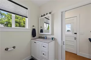40 Walnut St, Tiverton, RI 02878 - Photo 38