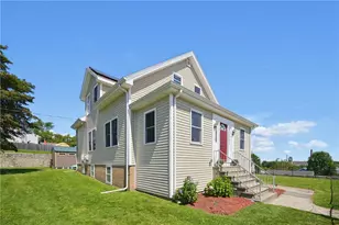 40 Walnut St, Tiverton, RI 02878 - Photo 2