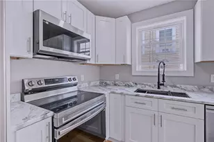 86 Lynch St, Providence, RI 02908 - Photo 4