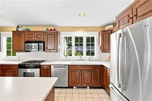 7 Elton Rd, Barrington, RI 02806 - Photo 16