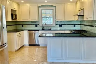 111 Elsie St, Cranston, RI 02910 - Photo 8