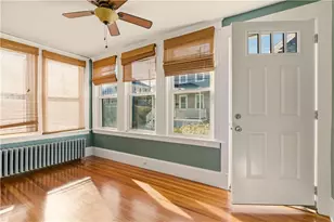 7 Warner Pl, Newport, RI 02840 - Photo 6