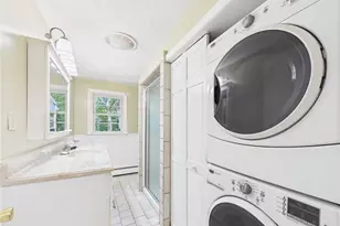 77 Surrey Ln, North Kingstown, RI 02852 - Photo 10