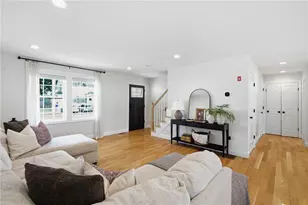 148 Hunts Ave, Pawtucket, RI 02861 - Photo 6