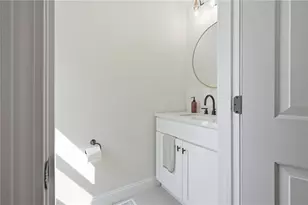 148 Hunts Ave, Pawtucket, RI 02861 - Photo 14