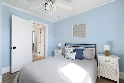 4 Vaughan Avenue, Newport, RI 02840 - Photo 16