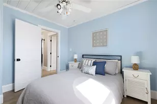 4 Vaughan Ave, Newport, RI 02840 - Photo 16